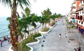 As part of the plan for the refurbishment of the historical center of puerto vallarta, a remodeling project of the malecon was conducted. Malecon De Puerto Vallarta Puerto Vallarta Informacion De Plazas En Puerto Vallarta