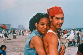 25 Years Ago Film Critics Gave I Like It Like That Mixed Reviews