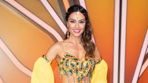 Bring your texts and messages to life with our collection of giphy stickers. Let S Dance 2019 Nazan Eckes Uberrascht Mit Krasser Veranderung Und Erntet Entsetzte Reaktionen Youtube