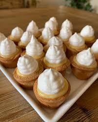 Nothing looks worse on a dinner table than wilted flowers. Mama Bears Cakes Doha Petite Dinner Party Delights Not Bad For My First Attempt At Lemon Meringue Tarts Made With My Homemade Curd Of Course Pastry Cup Should Be Thinner