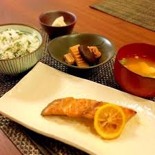saki 一度作ってもらいたい 我が家のわかめごはんと仮面ライダーの靴下 夕食 献立 レシピ 夕食