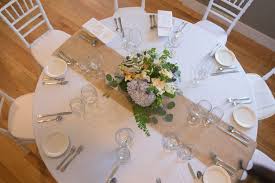 Simple Table Scape Wedding At Newagen Seaside Inn Burlap Table Runner Round Burlap Table Runners Wedding Table Runners Wedding Wedding Table Decorations Diy