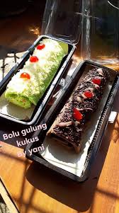 The bolu gulung is pretty much similar to the swiss roll with different fillings. Eksekusi Bolu Gulung Kukus Bunda Hilda Cemilan Hasil Belajar Sendiri Facebook