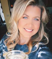 Hi!!! My name is Emily! 👋🏼 I'm a 41 year old retired hairstylist and work  from home, homeschooling mom of three boys. 🩵🩵🩵 18, 10, and 7. If you're  into the relaxed