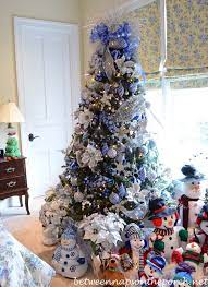 See more ideas about christmas diy, christmas crafts, holiday crafts. Tour A Beautiful Victorian Home Decorated For Christmas Part V Cool Christmas Trees Christmas Tree Design Christmas Tree Themes