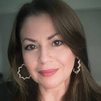 Yendi Gonzalez's Instagram, Twitter & Facebook