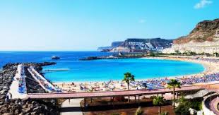 تُعتبر جزيرة بورتوريكو من الجُزر التي تتبع للولايات المتحدة، ويقصد بها ميناء الأغنياء في اللغة الإسبانية، ويُطلق عليها رسمياً اسم الرئيسية. Ø¨ÙØ±ØªØ±ÙÙÙ ØªØºØ§Ø²Ù ØªØ±Ø§ÙØ¨ Ø¨Ù Ø§Ø³ØªÙØªØ§Ø¡ ÙØªØ·ÙØ¨ Ø§ÙØ§ÙØ¶ÙØ§Ù ÙÙÙÙØ§ÙØ§Øª Ø§ÙÙØªØ­Ø¯Ø© Ø£ÙØ§ÙÙ Ø§ÙØ¬Ø²ÙØ±Ø© ÙØ®ØªØ§Ø±ÙÙ Ø§ÙØ­ÙÙ Ø§ÙØ£ÙØ±ÙÙÙ Ø¹Ø¨Ø± Ø§ÙØµÙØ§Ø¯ÙÙ Ø§ÙØ£Ø²ÙØ§Øª Ø§ÙÙØ§ÙÙØ© ÙÙ ØµØ¯Ø§Ø±Ø© Ø§ÙØ£Ø³Ø¨Ø§Ø¨ ÙØ­Ø§ÙÙ Ø§ÙØ¬Ø²ÙØ±Ø© Ø³ÙÙÙÙ Ø£ÙÙ ÙÙØ§ÙØ© ÙØ§Ø·ÙØ© Ø¨Ø§ÙØ¥Ø³Ø¨Ø§ÙÙØ© Ø§ÙÙÙÙ Ø§ÙØ³Ø§Ø¨Ø¹