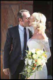 Jean dujardin and alexandra lamy have called it quits after four years of marriage.the wolf of wall street actor made the breakup announcement on tuesday, nov. Les Cinq Raisons De La Rupture De Jean Dujardin Et D Alexandra Closer