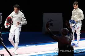 Jun 07, 2021 · 펜싱 종목들 중 사브르와 동시에 가장 먼저 스포츠화가 되어 역사가 길고 여자 펜싱에서는 100여년 이상 플뢰레만 존재하였기에 전세계에서 아마추어와 프로를 막론하고 가장 두터운 선수층을 가지고 있다. 2xas45 Eyfqffm