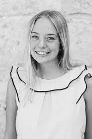 Grace Magee's Instagram, Twitter & Facebook