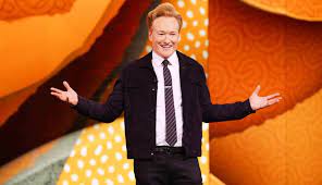 Conan o'brien, burbank, kaliforniya (burbank, california). 55mxwqrspgjlgm