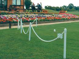 So today, i am going to show you how i have always put up a fence for my garden. Guide To Putting Up A Plastic Chain Garden Fence Workplace Blog