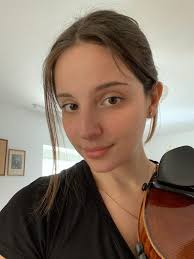 She performs on a 1920 violin. Alexandra Hauser Cresta Metalica