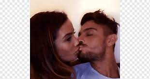Moundir et les apprentis aventuriers. Les Marseillais Moundir Et Les Apprentis Aventuriers Moundir Zoughari Avenue Manon Cours Julien Julien 20 Les Marseillais Et Png Pngwing