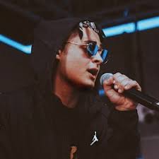 Stream 08 Ведь Я Крутой (при уч. AL HAMMER) (GINTRO Mix) (2008) by GINTRO