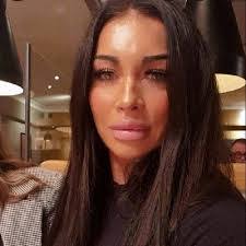 Jeanette Burrows's Instagram, Twitter & Facebook