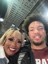 Hype mom' Lameka Sears: Postseason journey will be 'bittersweet. God will  get the glory.'