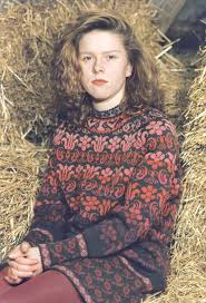 Hier gibt es unglaublich viel zu entdecken! Romantische Blumenpullover Stricken Hakeln Design Wiese De
