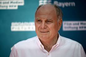 Ulrich uli hoeneß (german pronunciation: Uli Hoeness Als Landerspiel Experte Die Besten Hoeness Spruche Vor Dem Tv Debut Am Donnerstag Fussball Stuttgarter Zeitung