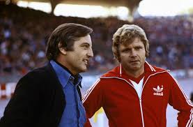 Der japaner wataru endo wird dann fehlen und die. Hervorhebungtrainer Legende Jurgen Sundermann Ist Noch Immer Am Ball Er Fuhrte Den Vfb 1977 Zuruck In Die Bundesliga Wundermann Sundermann Wird 80 Vfb Stuttgart Esslinger Zeitung