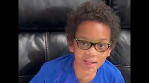 Vocabulary AR: Learn to Spell Naturally in an Augmented Reality Classroom