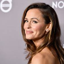 The Brilliant Storage Solution in Jennifer Garner's Rental Kitchen