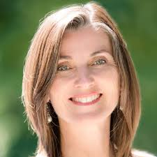 I've been following Ali Edwards' "One Little Word" movement for years. It's  a powerful way to set an intention for the year. This year is all about  focus for me. Check out