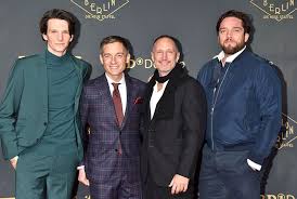 He is best known internationally for his leading roles as wilhelm winter in the television drama generation war (2013). Premiere Berlin Babylon 3 Mit Liv Lisa Fries Volker Bruch Hannah Herzsprung