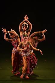 Bekijk onze india dance selectie voor de allerbeste unieke of custom handgemaakte items uit onze shops. Odissi Dancers Indian Classical Dance Dance Of India Indian Dance Dance Poses