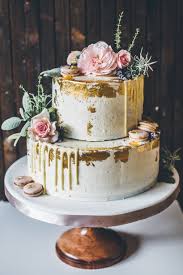 If you like baking and decorating cakes, here is a nice tutorial for you to make beautiful. Echte Blumen Auf Der Hochzeitstorte Geht Das Lieschen Heiratet
