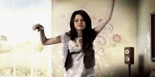 Gecko shows off its hip moves on the dance floor. Gifsforgomez Selena Gomez Dancing Gifs
