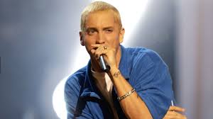 In which year did eminem dye his hair back to brown the first time (around his hiatus, not including 8 mile)? Dat You Marshall Eminem Looks Completely Unrecognisable After Ditching His Platinum Blonde Hair Stellar