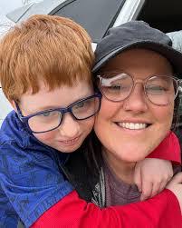 Carly Preston's Instagram, Twitter & Facebook