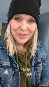 Erin Tuck's Instagram, Twitter & Facebook