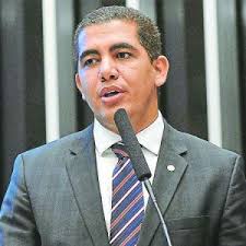 Miguel Correa desiste de candidatura pelo PDT em Minas