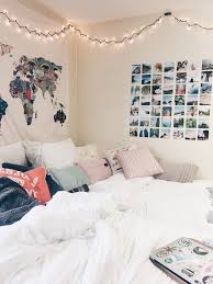 Pinterest Kimoyaawalker Dorm Room Wall Decor Cute Dorm Rooms Dorm Room Decor