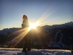 Top edge of the sun appears on the horizon. Sunrise Sunset In Morzine My Top 3 Easy To Get To Spots