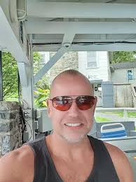 Feral Creatures: A Gay Paranormal Erotic Thriller : Ousslander, Tommy:  Amazon.fr: Livres