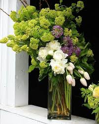 Nidia Perez On Instagram Uma Quinta Feira Abencoada Pra Voce By Pinterest Tulips Arrangement Modern Flower Arrangements Flower Arrangements