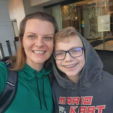 As we close another school year, we want to take a moment to express our  deepest gratitude to our retiring PTA president and secretary, Sara Rowe  and Andrea Galati-Brown. Over the past