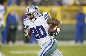 Nfl 4 Offensive Players On Roster Bubble Who Could Make A Difference On Another Nfl Offensive Football Helmets