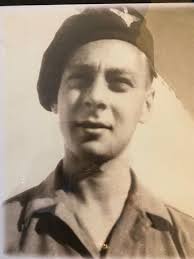 My maternal grandfather was Charles Edward Spencer, born in UK in 1885 (or  possibly 1886 depending when the birth was registered). He died in an  asylum in Brentwood, Essex, UK in May