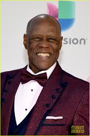 Best known as el caballo mayor, this dominican singer, composer, arranger, and musician was key in the modernization of merengue. Ae9iql4hidad0m