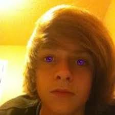 Lee Thorson's Instagram, Twitter & Facebook