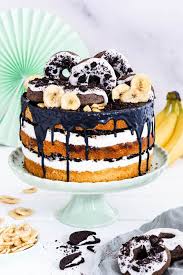 Äpfel, birnen oder banane sorgen ebenfalls für fruchtigen feinschliff und schmecken uns das ganze jahr über richtig gut. Schoko Bananen Torte Mit Oreo Donuts Mein Naschgluck