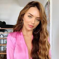 #rafa kalimann #rafa kalimann icons #bbb20 icons #rafa kalimann bbb icons #icons bbb20 #icons rafa kalimann. Conheca O Projeto Social De Rafa Kalimann Na Africa Revista Glamour Lifestyle