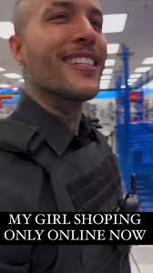 Via @deputy.gordon if your girl went shopping one day and you never saw her  again … she probably met this guy