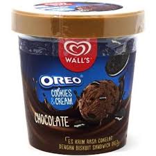 Stepping inside, the 24 seater space is decked in white walls with an industrial cemented. Es Krim Walls Oreo Cookies Cream 410ml Shopee Indonesia