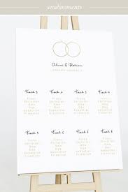Diese auflistung ist für unsere auf leinwand gerahmten hochzeitstabschpläne in den größen a3, a2s und a1s erhältlich. Zarte Ringe Tischplan Auf Leinwand 600x800 Weiss In 2020 Sitzplan Hochzeit Hochzeit Tischordnung Hochzeit
