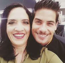 Día 2- Algo se cocina por...